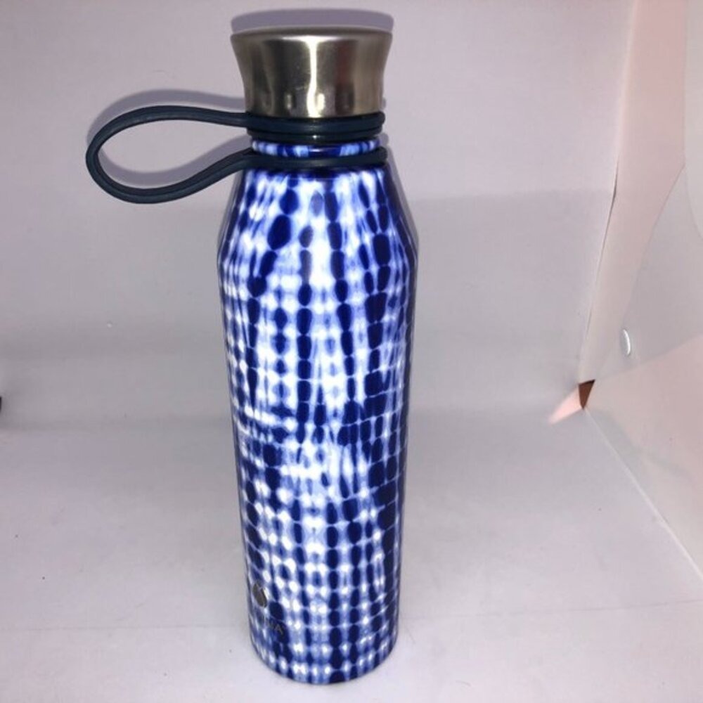 Manna Metal Chilly Tumbler Blue‎ White Pattern Silver-tone Lid Rubber Handle
